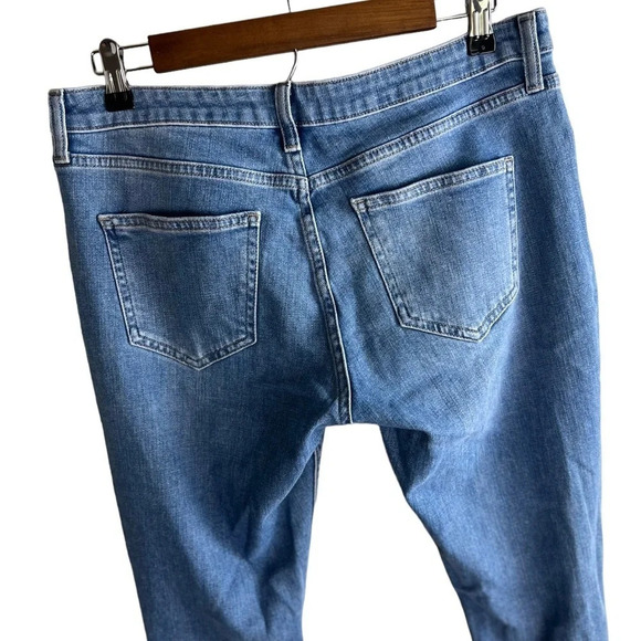 Topshop • Medium Wash Distressed Lucas Jeans - Picture 5 of 8